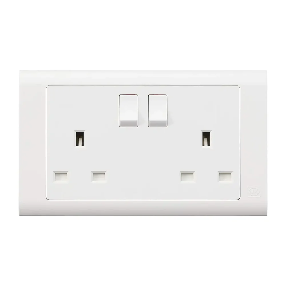 MKEssentialsMV2747WHI13A2GSPSwitchSocket-White